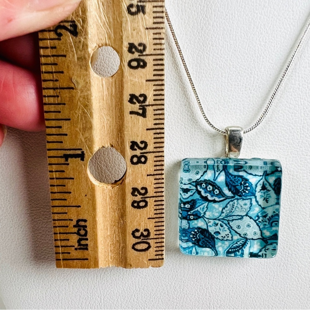 Beautiful, retro vintage blues silvertone bale pendant necklace - Picture 7 of 11